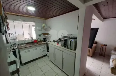 Casa com 3 quartos à venda na Rua Savigny, 137, Barreirinha, Curitiba