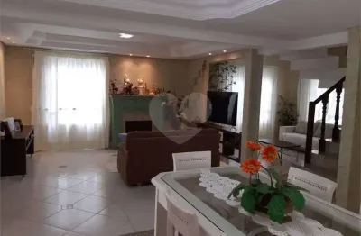 Casa com 4 quartos à venda na Rua Francisco Raitani, 6435, Capão Raso, Curitiba