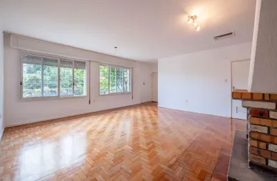 Casa em condomínio fechado com 3 quartos para alugar na rua marcelo gama, 896, auxiliadora, porto alegre por r$ 9.900