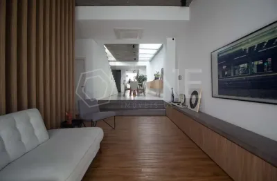 Casa em condomínio fechado com 3 quartos à venda na Rua Moema, 513, Chácara das Pedras, Porto Alegre por R$ 1.730.000