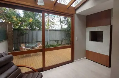 Casa em condomínio fechado com 5 quartos à venda na rua gilberto laste, 141, santa tereza, porto alegre por r$ 894.000
