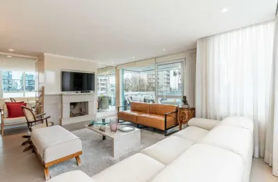 Apartamento com 3 quartos à venda na Alameda Eduardo Guimarães, 135, Três Figueiras, Porto Alegre por R$ 1.980.000