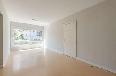 Apartamento com 2 quartos à venda na rua germano petersen júnior, 471, higienópolis, porto alegre por r$ 580.000