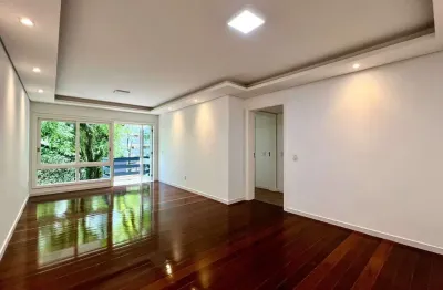 Apartamento com 3 quartos para alugar na rua doutor timóteo, 600, moinhos de vento, porto alegre por r$ 4.500