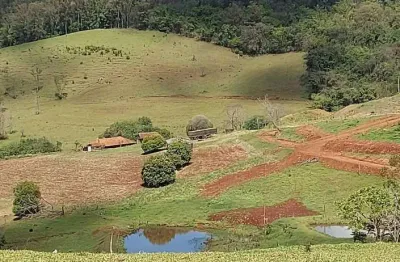 Chácara a venda com área total de 26.000 ² , riacho , energia elétrica