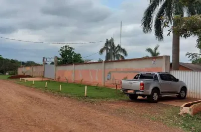 Chácara a venda área total de 10 mil m²  várias benfeitorias