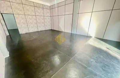 Sala comercial com 100m² para locação no centro de toledo - paraná