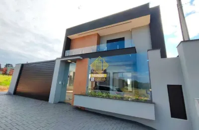 Sobrado com 3 quartos, sendo 1 suíte com closet, edícula e sobra de terreno.