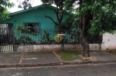 Casa com ampla sobra de terreno, próximo atacadão, supermercado, toledo - pr