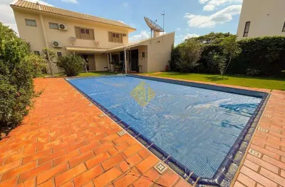 Sobrado com piscina e ampla sobra de terreno no jardim porto alegre.