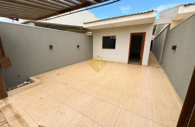 Casa nova com 3 dormitórios no bairro pioneiros catarinense