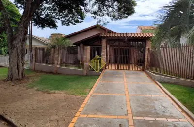 Casa no jd industrial - toledo, com 01 suite, 02 quartos, próximo a colégio, fácil acesso ao centro, ao lago do centro, shopping, ao lago norte