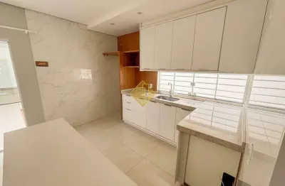 Casa pra alugar no jardim parizoto com suite/closet mais 3 quartos, garagem paralela em toledo-paraná