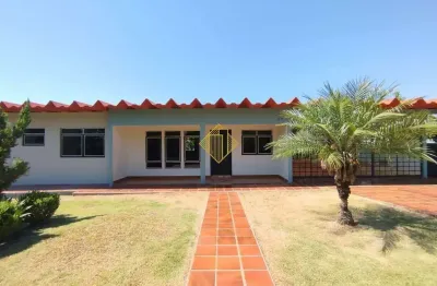 Casa disponível para locação 01 suíte + 03 quartos - centro toledo-paraná