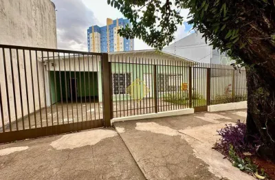Casa para aluguel, 3 quartos, 1 suíte, 2 vagas, Centro - Cascavel/PR