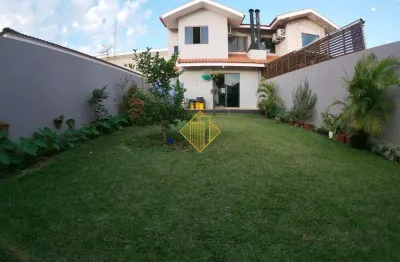 Sobrado à venda, 3 quartos, 1 suíte, 2 vagas, jardim gisela - toledo/pr