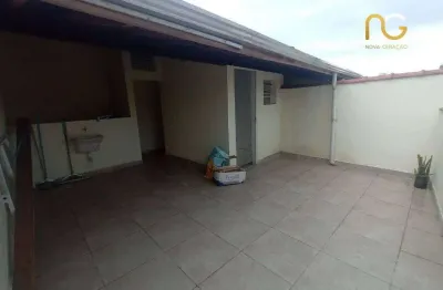 Casa de condominio triplex no tude bastos - 2 suites - r$ 320 mil
