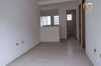 Casa em condominio com quintal - 02 dormitorios - bairro mirim/praia grande-sp