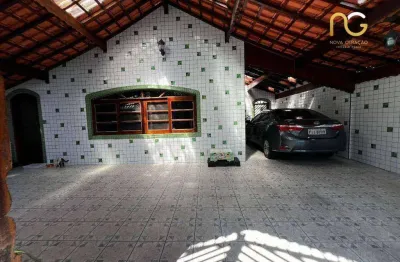 Casa com 3 dormitórios à venda, 200 m² por R$ 1.199.000,00 - Vila Guilhermina - Praia Grande/SP