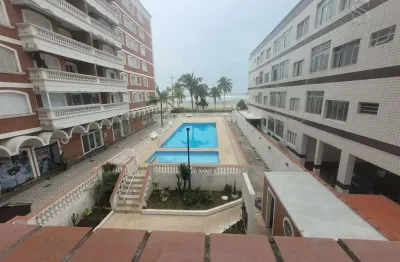 Alugo amplo apartamento frente a praia com 03 dormitórios, sacada vista mar, garagem privativa, piscina, salão de jogos e elevador