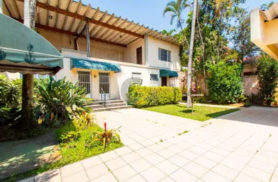 Casa sobrado a venda no alto da lapa com 3 quartos, 1 suite e 10 vagas