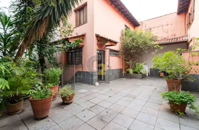 Casa com 3 quartos à venda na Rua Saramenha, --, Sumaré, São Paulo