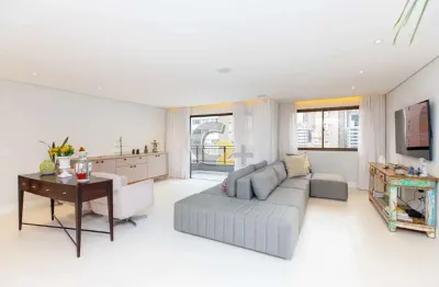 Apartamento á venda no jardim europa,  4 quartos, 3 suítes, 3 vagas de garagem.