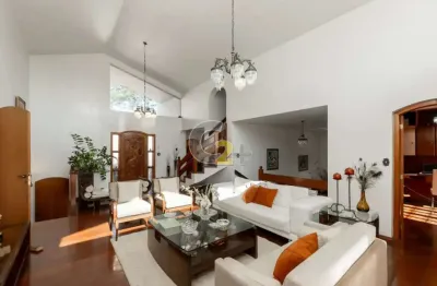 Casa a venda no brooklin, 6 quartos, 2 suítes,  4 vagas  de garagem.