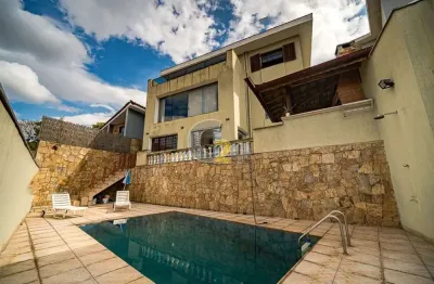 Sobrado à venda na vila romana cim 4 quartos, sendo 3 suítes e 4 vaga