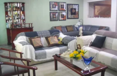 Sobrado á venda na  vila romana, 4 quartos, 2 suítes, 6 vagas de garagem