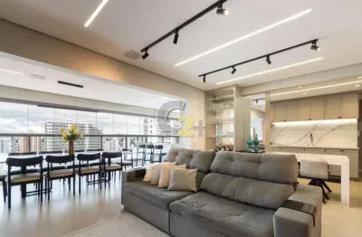 Apartamento à venda na Vila Mariana com 4 quartos, sendo 3 suítes e 2 vagas