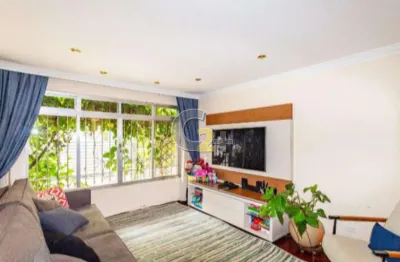 Sobrado á venda em Perdizes, 3 quartos, 1 suíte, 2 vagas de garagem