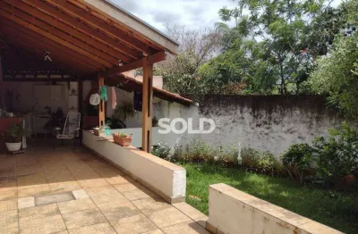 Sobrado com 3 Quartos e 4 banheiros à Venda, no Residencial Nova Franca.