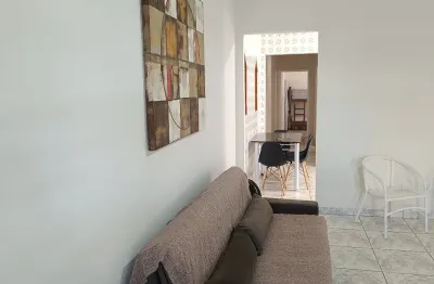 Casa com 3 quartos para alugar na Rua Perequê, Guilhermina, Praia Grande