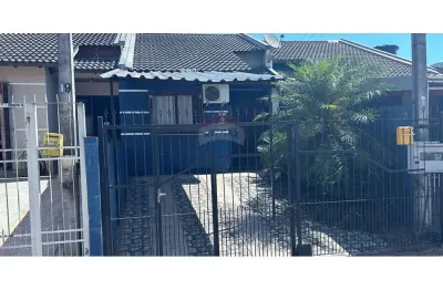 Casa com 2 quartos à venda na Rua Getúlio Vargas, 17, Granja Esperança, Cachoeirinha