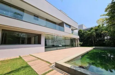 Sobrado em Condomínio Fechado com 6 Suítes à Venda, 950m² - Bairro Cerâmica, São Caetano do Sul/SP.