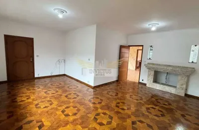 Sobrado Comercial com 3 Quartos para Alugar, 375m² - Utinga, Santo André/SP.