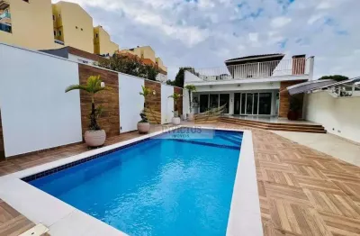 Sobrado com 4 Quartos e Piscina para Comprar, 587m² - Vila Curuçá, Santo André/SP.
