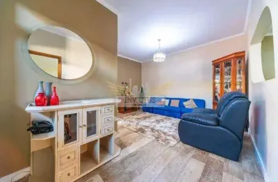 Casa Sobreloja Mobiliada com 3 Quartos para Alugar, 128m² - Santa Terezinha, Santo André/SP.