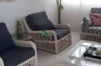 Cobertura c/ amplo terraço e churrasqueira á 400m da praia