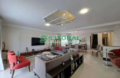 Casa sobreposta em santos com localização privilegiada e lazer privativo