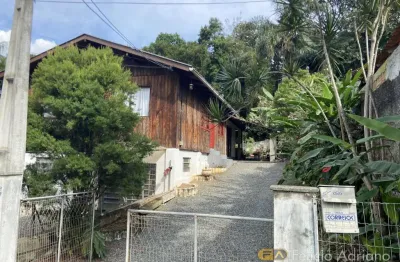 Casa com 3 quartos à venda na Rua Anna Nery, 415, Boa Vista, Joinville