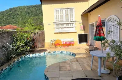 Casa com 3 dormitórios à venda, 300 m² por r$ 1.100.000,00 - pendotiba - niterói/rj