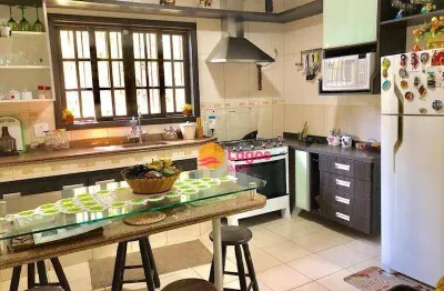 Casa com 4 dormitórios à venda, 262 m² por r$ 675.000,00 - baldeador - niterói/rj