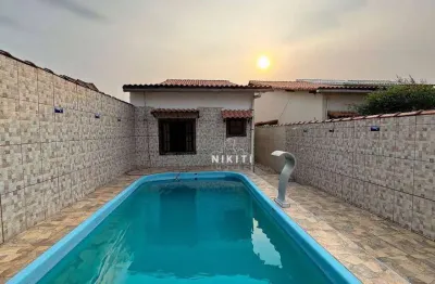Casa com 3 quartos, sendo 1 suíte, piscina e churrasqueira, a 100 metros da praia – guaratiba, maricá, apenas 379.000