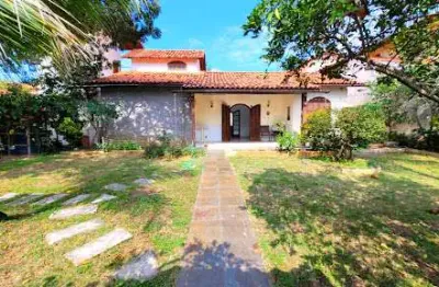 Casa com 2 dormitórios à venda, 178 m² por r$ 990.000,00 - piratininga - niterói/rj