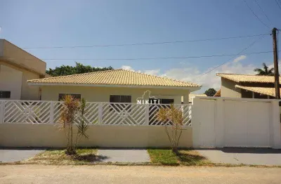 Casa em condomínio fechado com 3 quartos à venda na Rodovia Ernani do Amaral Peixoto, 28, Itapeba, Maricá