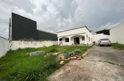 Casa com 3 dormitórios para alugar,  R$2.642,00 ,195 m² - Inoã - Maricá/RJ