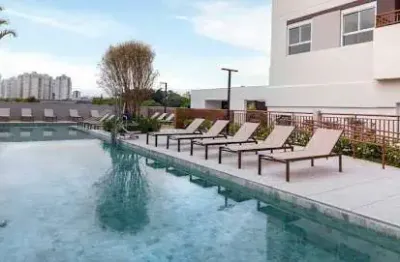 Vaga livre e coberta, lazer completo, andar alto com vista livre