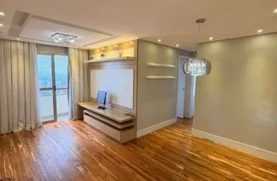 Apartamento à venda no Jd. do Estádio em Santo André com 2 dormitórios, sacada e vista livre.